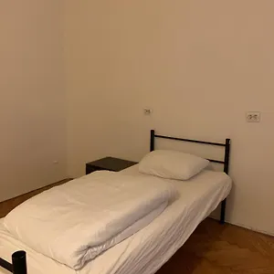 To Be Hostel Krakow