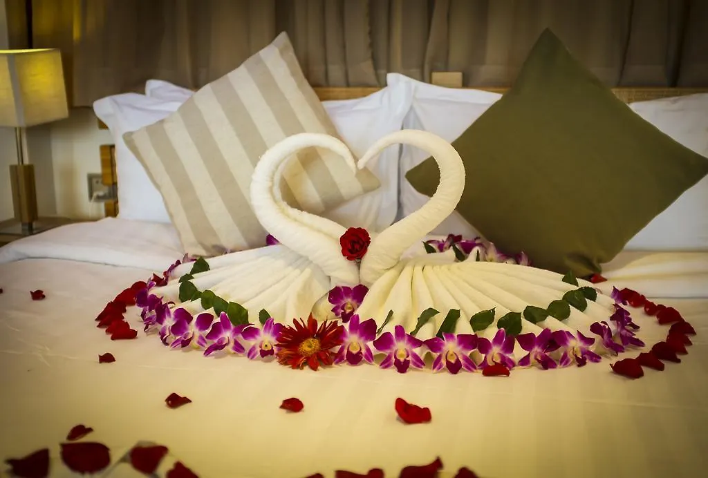 Deluxx Boutique Hotel Sihanoukville 3*,