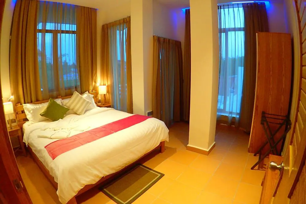 Deluxx Boutique Hotel Sihanoukville