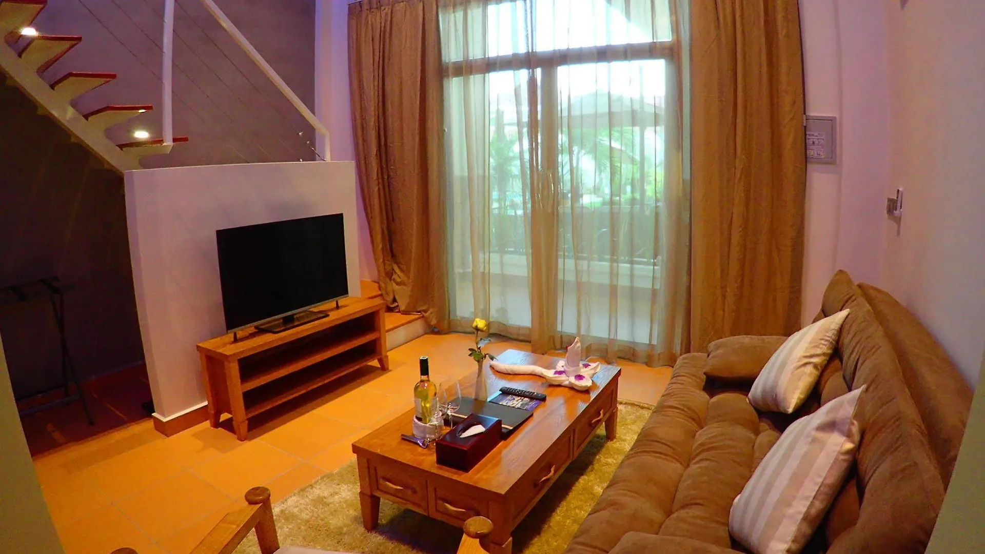 ***  סיהאנוקוויל Deluxx Boutique Hotel קמבודיה
