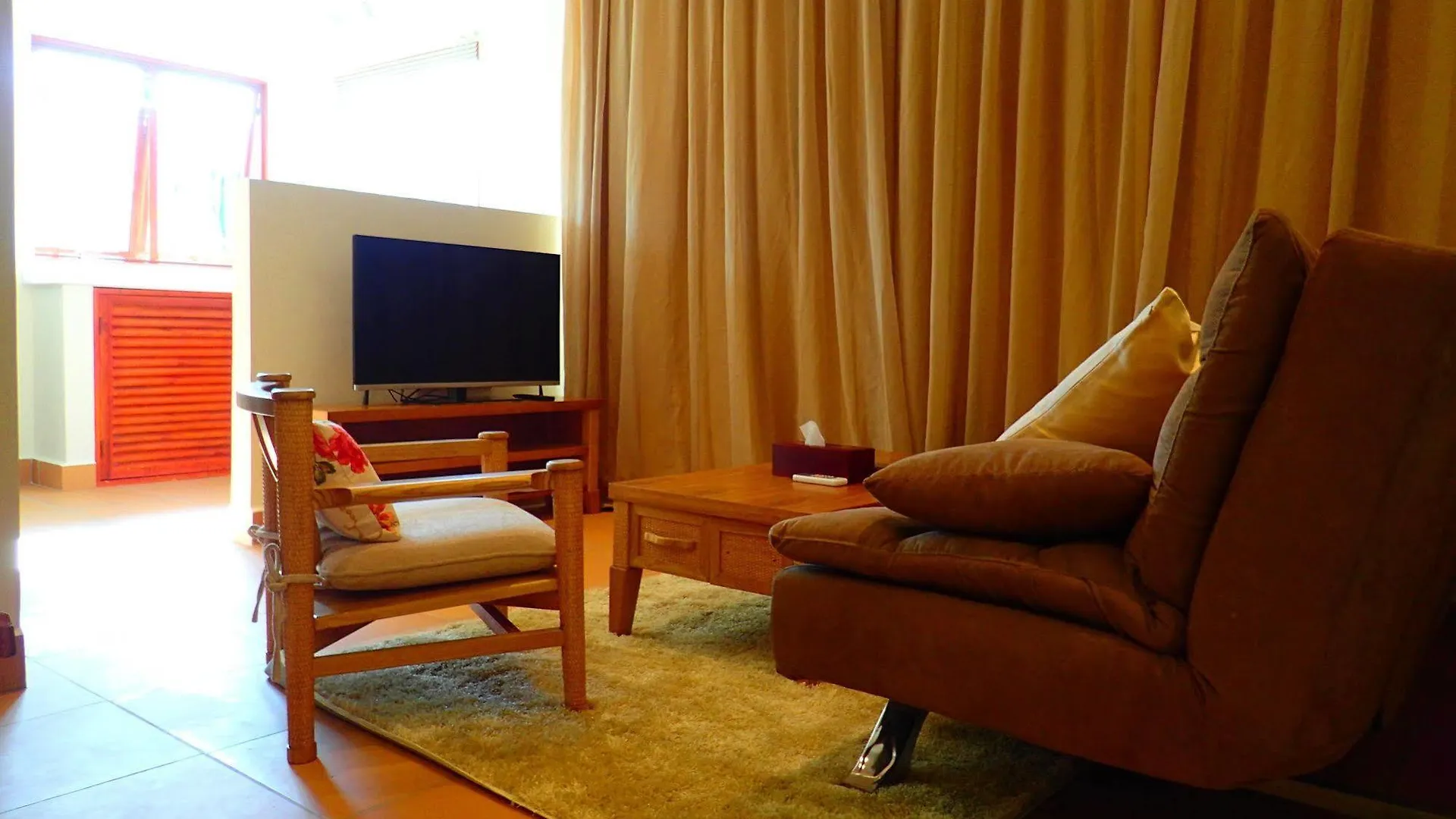 סיהאנוקוויל Deluxx Boutique Hotel 3*,  קמבודיה